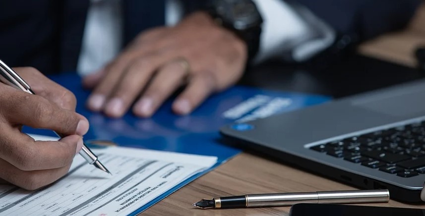 Tazminat Avukatı İzmir | Maddi Manevi Tazminat Davası Rehberi [2026]